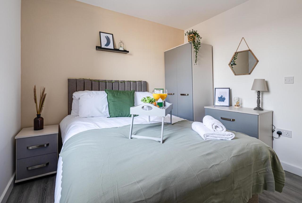 Top Floor Apartment With Private Balcony In Stockport Centre By Hass Haus Eksteriør bilde