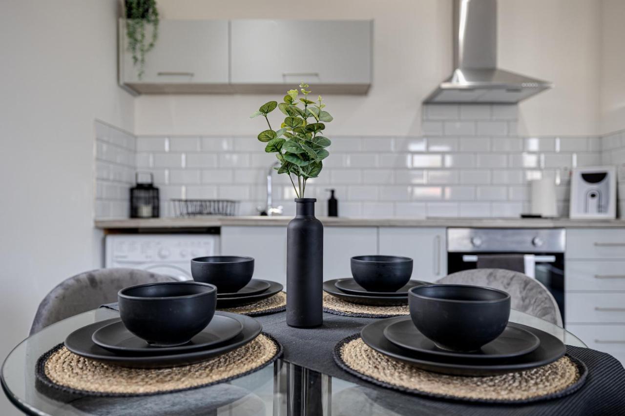 Top Floor Apartment With Private Balcony In Stockport Centre By Hass Haus Eksteriør bilde