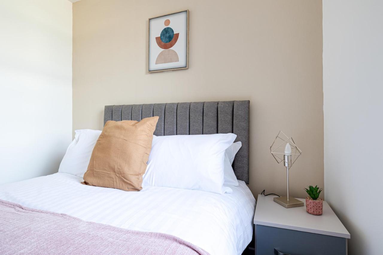 Top Floor Apartment With Private Balcony In Stockport Centre By Hass Haus Eksteriør bilde