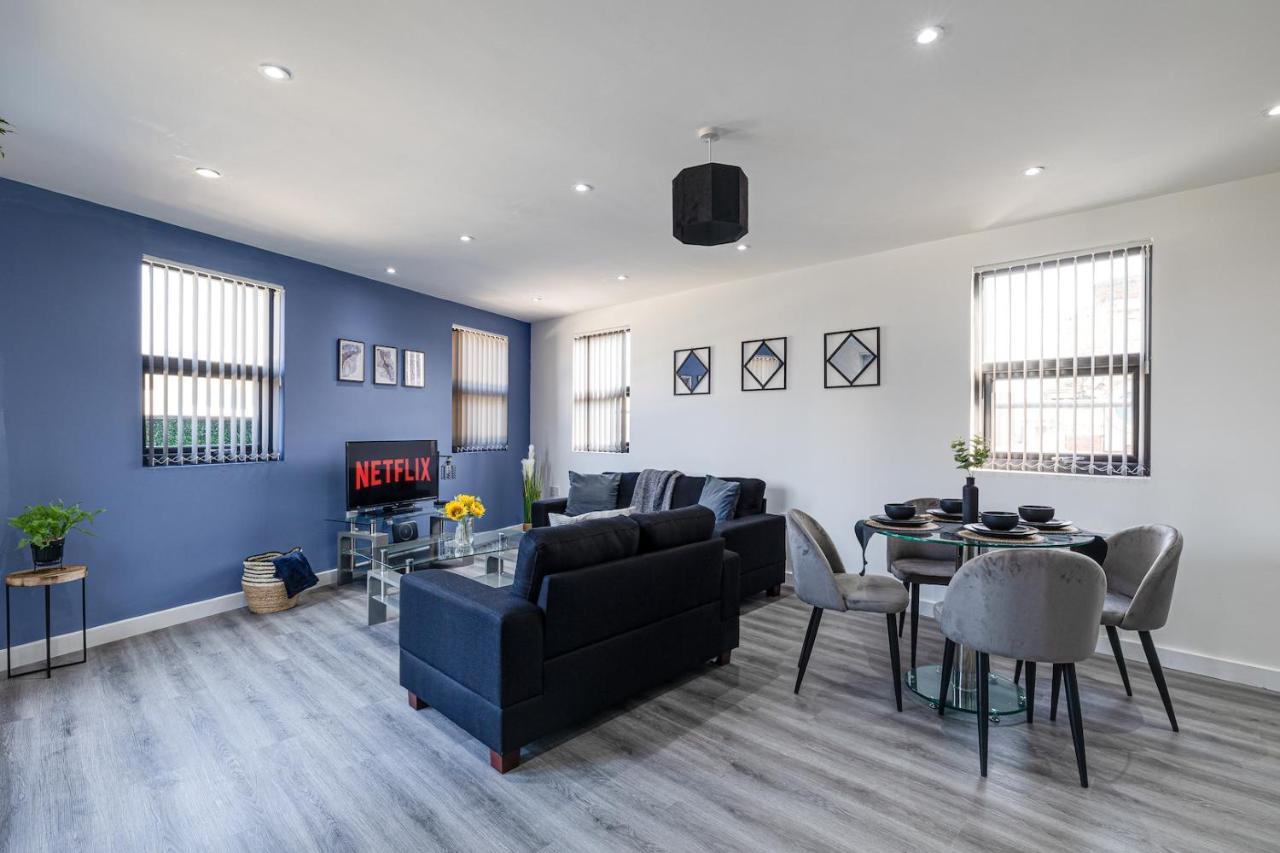 Top Floor Apartment With Private Balcony In Stockport Centre By Hass Haus Eksteriør bilde