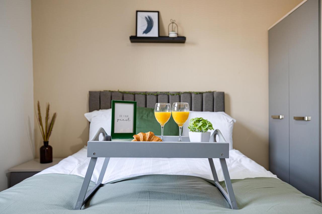 Top Floor Apartment With Private Balcony In Stockport Centre By Hass Haus Eksteriør bilde