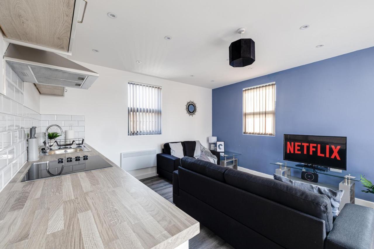 Top Floor Apartment With Private Balcony In Stockport Centre By Hass Haus Eksteriør bilde