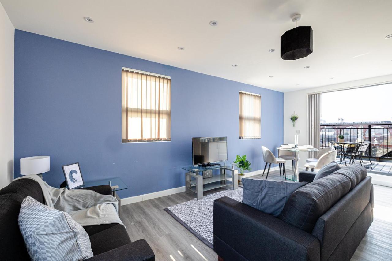 Top Floor Apartment With Private Balcony In Stockport Centre By Hass Haus Eksteriør bilde