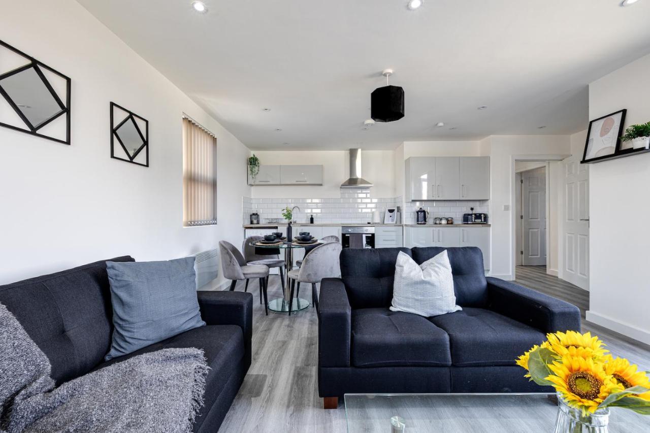 Top Floor Apartment With Private Balcony In Stockport Centre By Hass Haus Eksteriør bilde