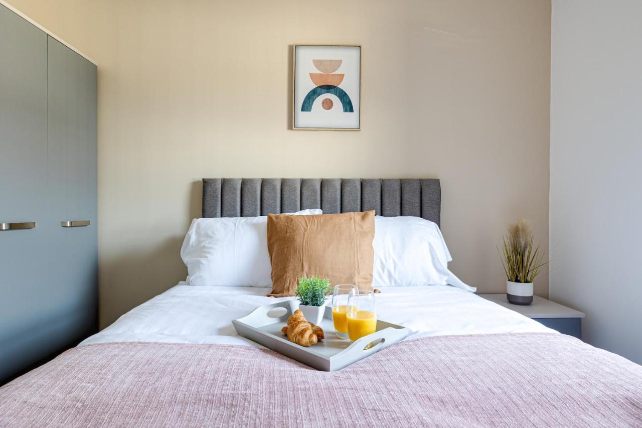 Top Floor Apartment With Private Balcony In Stockport Centre By Hass Haus Eksteriør bilde