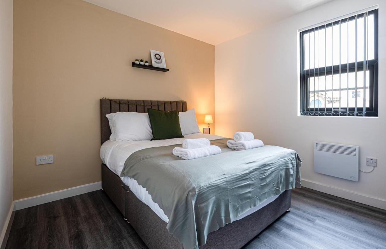 Top Floor Apartment With Private Balcony In Stockport Centre By Hass Haus Eksteriør bilde
