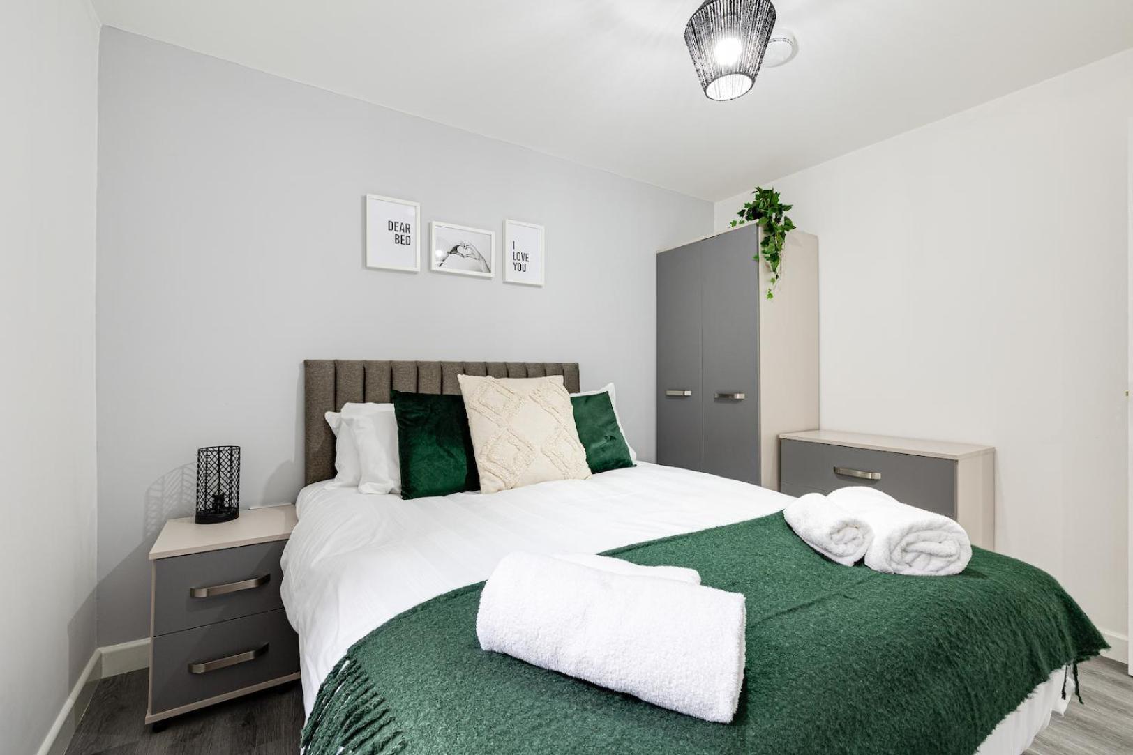 Top Floor Apartment With Private Balcony In Stockport Centre By Hass Haus Eksteriør bilde