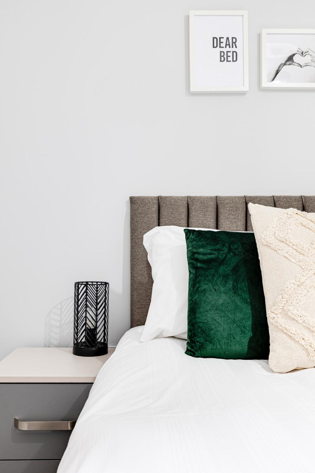 Top Floor Apartment With Private Balcony In Stockport Centre By Hass Haus Eksteriør bilde